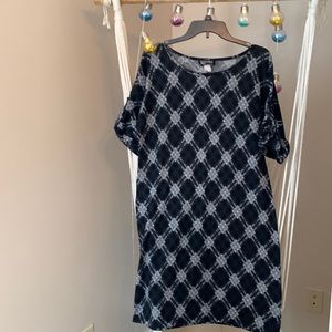 2/$15 Kupcake- Sweater dress- large